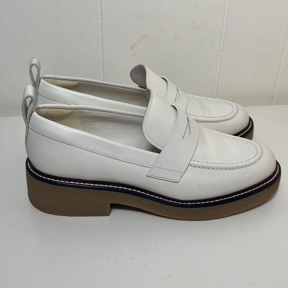 Everlane Shoes - Everlane The Gum‎ Sole Penny Loafer White slip on casual work business size 10.5